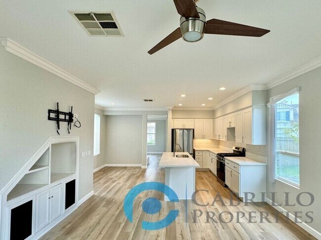 12177 Pepper Tree Ln in Poway, CA - Building Photo - Building Photo