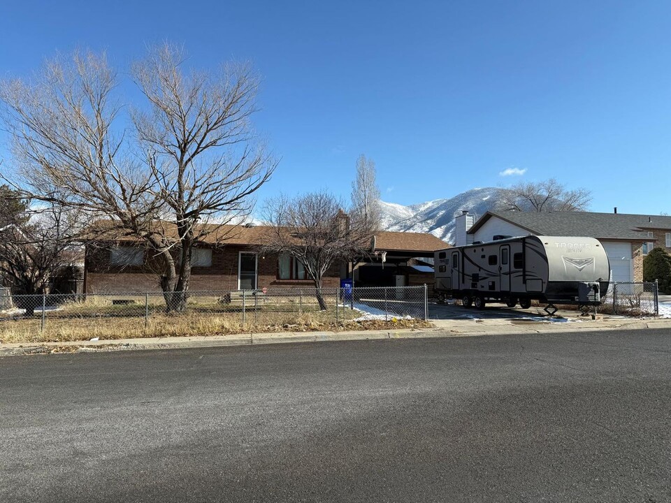 460 N 7th St in Tooele, UT - Building Photo