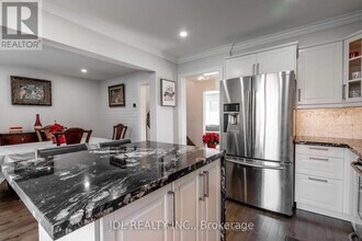 62 Ian Dr in Georgina, ON - Building Photo - Building Photo