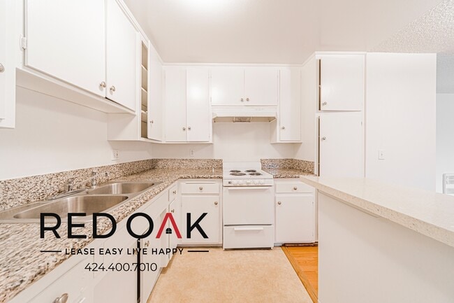 2748 Montrose Ave in Glendale, CA - Building Photo - Building Photo