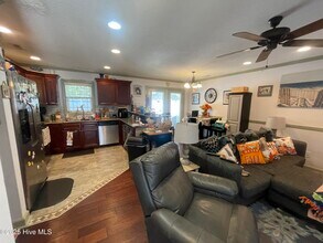 206 Kenan Lp in Jacksonville, NC - Building Photo - Building Photo