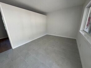 110 Cascade Ln in West Palm Beach, FL - Building Photo - Building Photo