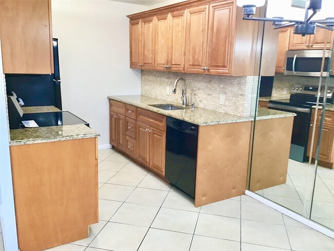 2035 Exeter in Boca Raton, FL - Building Photo - Building Photo