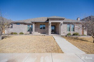 5204 Balfour Ct in Midland, TX - Building Photo