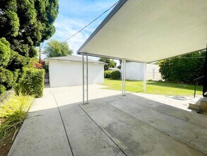 5734 Kester Ave in Los Angeles, CA - Building Photo - Building Photo