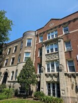 4725 N Beacon St, Unit 4735-205 in Chicago, IL - Building Photo