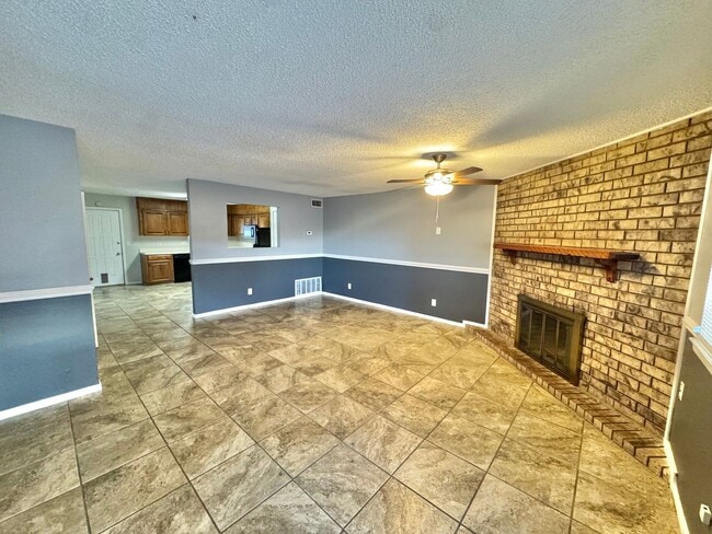 3312 N Vista Dr in Hobbs, NM - Building Photo - Building Photo