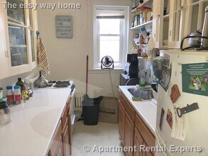 172 Maple St, Unit #301 in Malden, MA - Building Photo - Building Photo