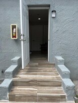 922 NW 2nd St in Miami, FL - Building Photo