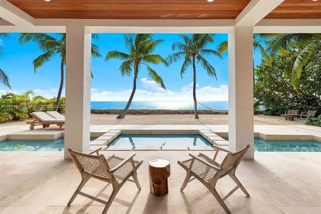 60 Ocean Front Dr in Key Largo, FL - Building Photo - Building Photo