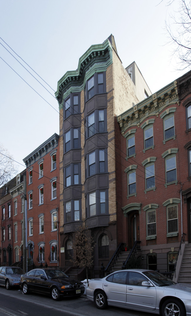 277 8th St in Jersey City, NJ - Foto de edificio - Building Photo