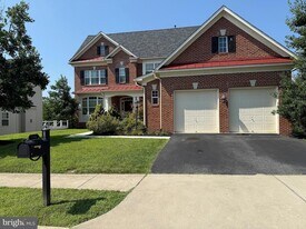 108 Setting Sun Ct in Stephenson, VA - Building Photo