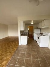 951 Cedar St in Campbell River, BC - Building Photo - Building Photo