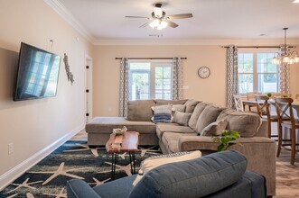 109 NW 24th St in Oak Island, NC - Building Photo - Building Photo