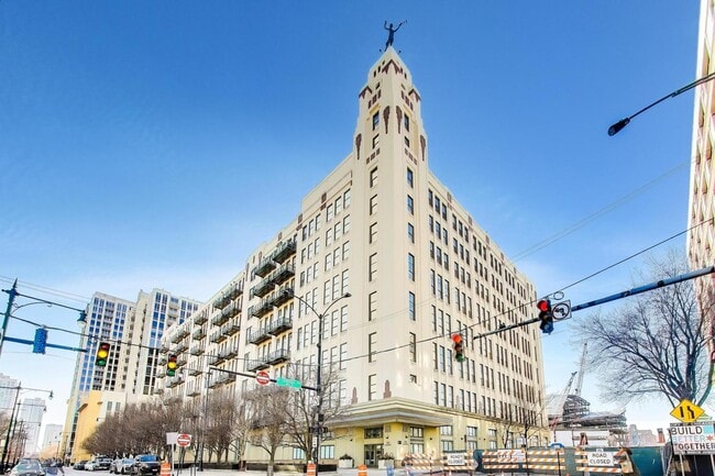 property at 758 N Larrabee St