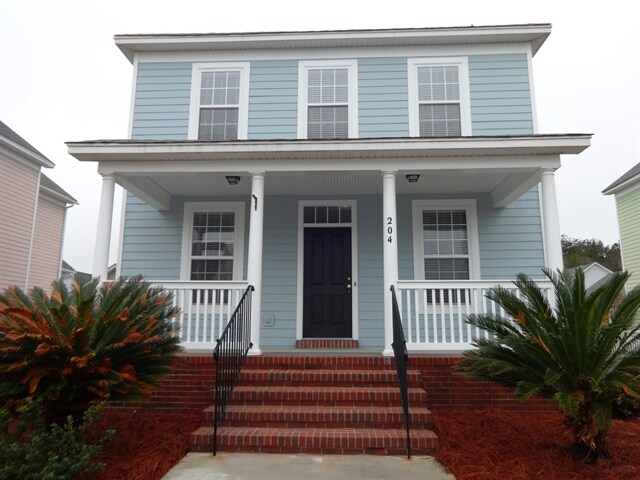 204 Hydrangea St in Summerville, SC - Building Photo