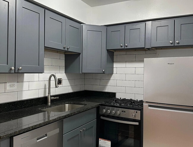 1523 W Morse Ave, Unit #3, Unit #3