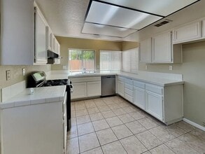 13044 Pawnee Dr in Moreno Valley, CA - Building Photo - Building Photo