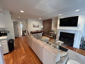 74 E Brookline St, Unit 1 in Boston, MA - Building Photo - Building Photo