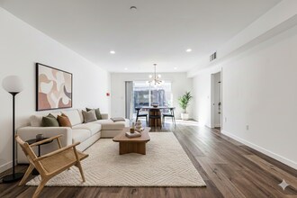 1119 N Berendo St in Los Angeles, CA - Building Photo - Building Photo