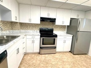 1200 NW 87th Ave in Coral Springs, FL - Building Photo - Building Photo