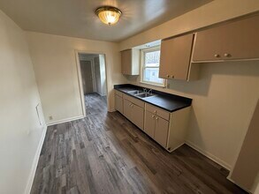 7251 Hudson Ave in Warren, MI - Foto de edificio - Building Photo