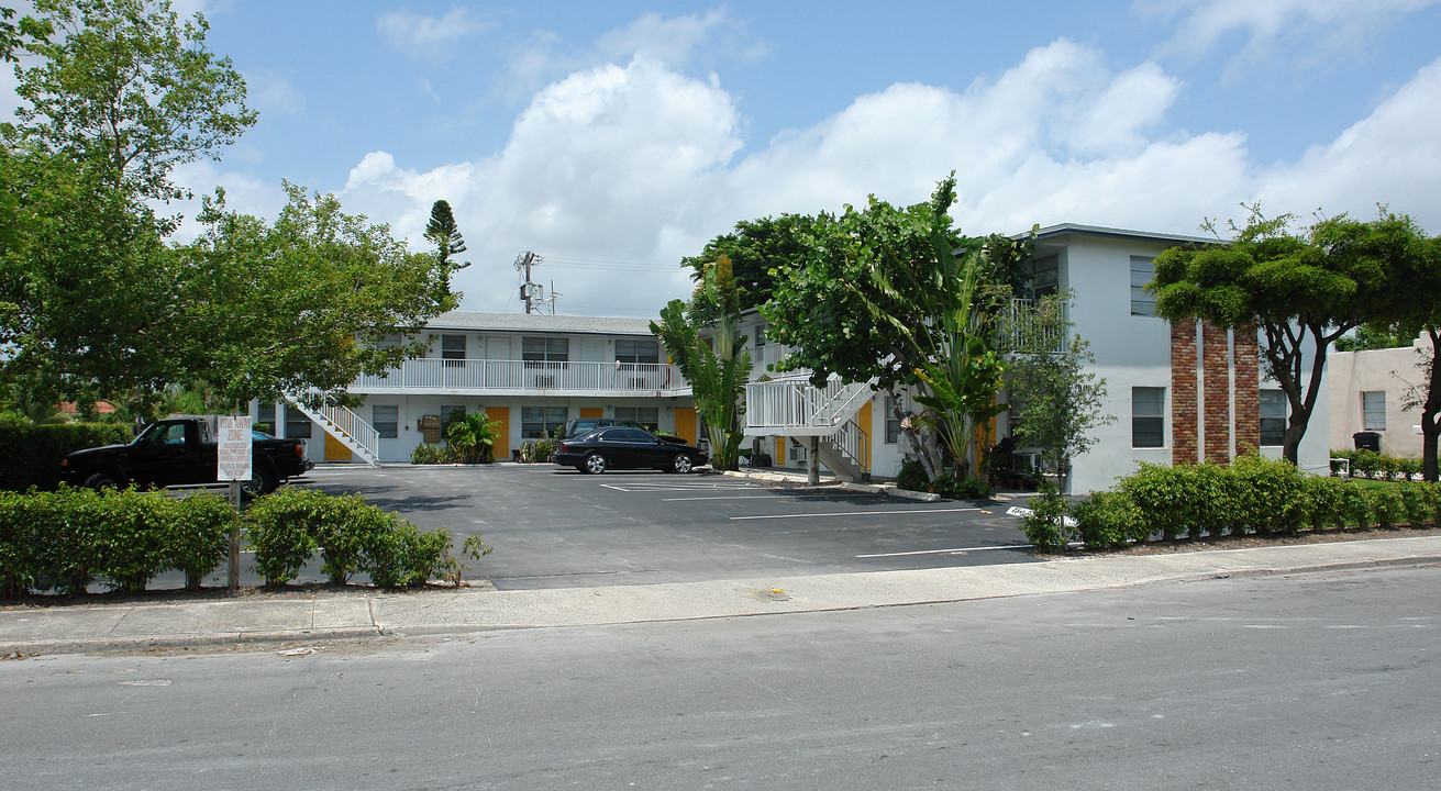 901 N F St in Lake Worth, FL - Building Photo