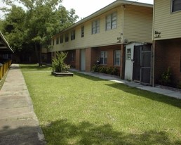 Eastlawn Apartments