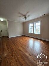 2704 W Ainslie St, Unit 3 in Chicago, IL - Building Photo - Building Photo