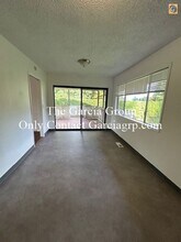 17050 SE Gurnee Ave in Gladstone, OR - Building Photo - Building Photo