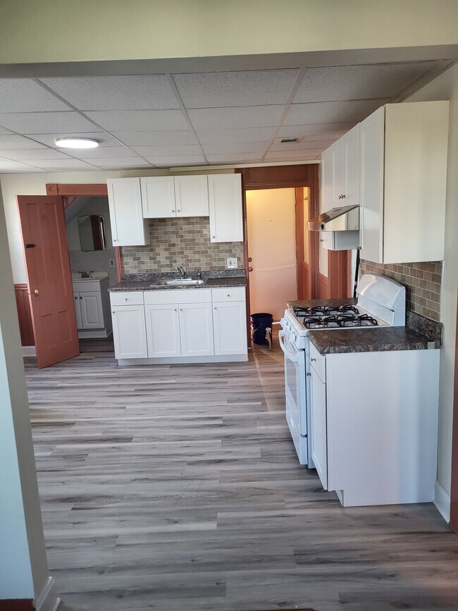 184 Curtis St in New Britain, CT - Building Photo - Building Photo