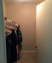 470 Fawell Blvd-Unit -220 in Glen Ellyn, IL - Building Photo - Building Photo