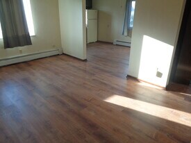 708 Paul St, Unit 3 in Carnegie, PA - Building Photo