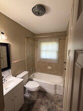 2540 N Lynwood Dr in Beaumont, TX - Building Photo - Building Photo