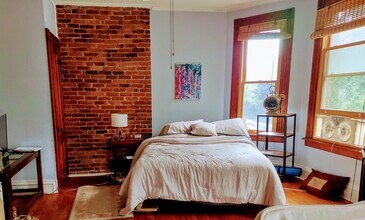 363 Laurel St, Unit Suite 1 in Hartford, CT - Building Photo - Building Photo