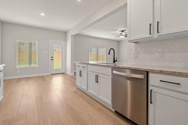 21550 Bluebonnet Bay Dr in Magnolia, TX - Foto de edificio - Building Photo