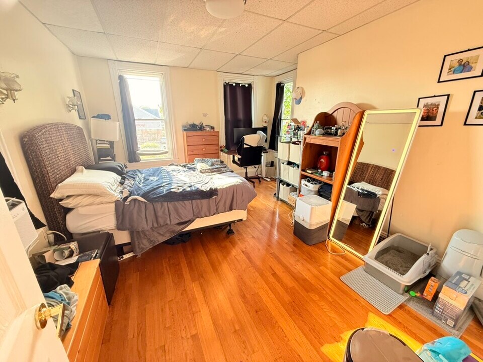 202 Market St, Unit 2 in Boston, MA - Building Photo