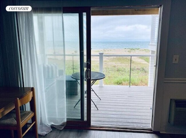 16 Navy Rd in Montauk, NY - Building Photo - Building Photo
