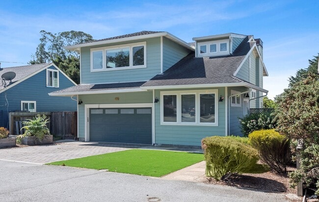 430 3rd Ave in Half Moon Bay, CA - Building Photo - Building Photo