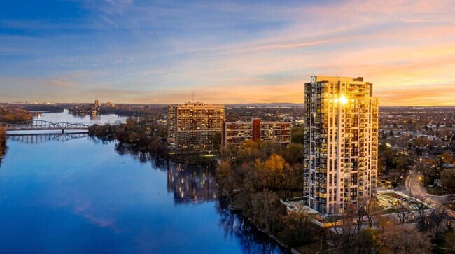 Équinoxe Lévesque – Laval, QC