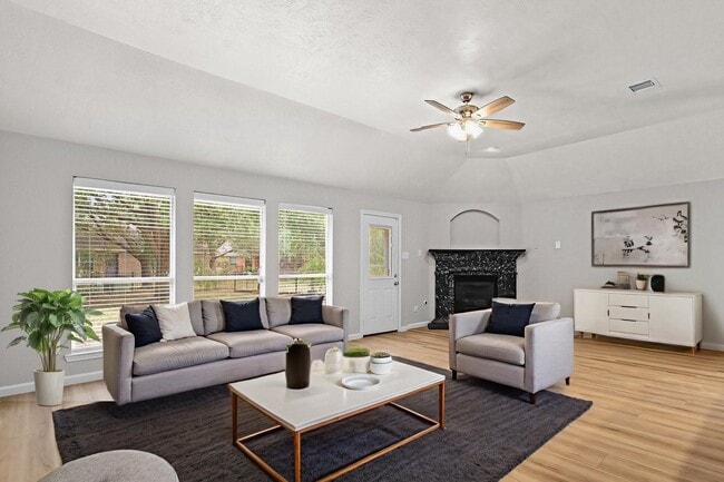 property at 25910 N Lakefair Dr