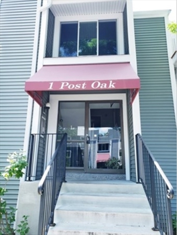 property at 1 Post Oak Ln