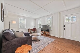 38 George St in Saratoga Springs, NY - Building Photo - Building Photo