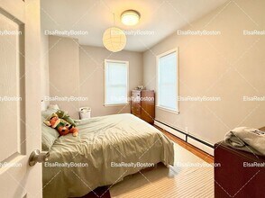 6 Reed Ct in Somerville, MA - Building Photo - Building Photo