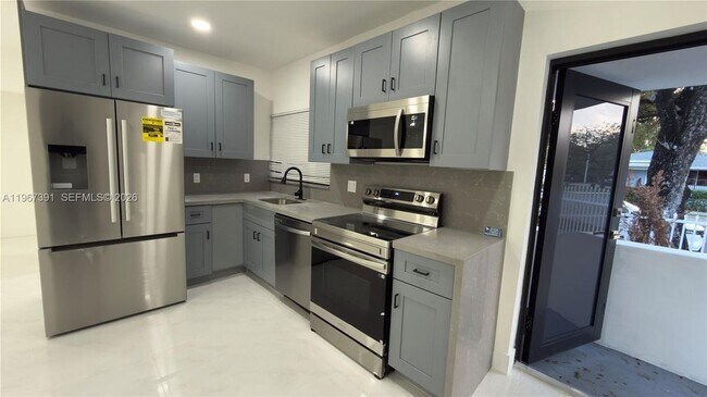 4717 NW 11th Ave in Miami, FL - Building Photo - Building Photo