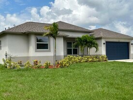 3882 SW Ridley St in Port St. Lucie, FL - Building Photo