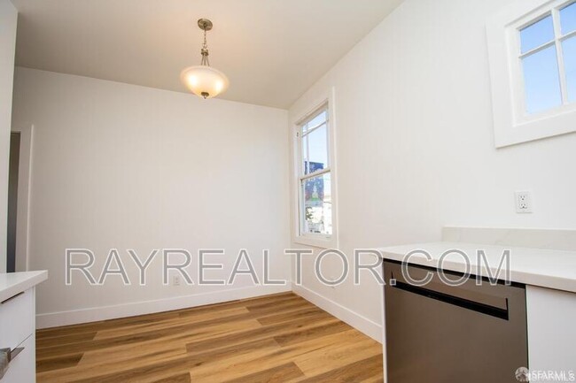 1310 18th Ave in San Francisco, CA - Building Photo - Building Photo