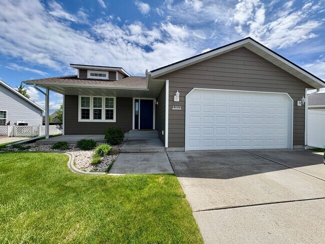 1353 Matador Cir in Billings, MT - Building Photo - Building Photo