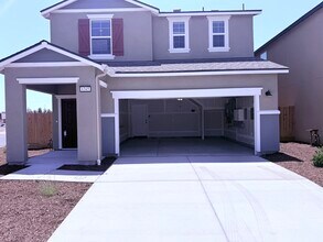 6345 W Hadley Ave in Fresno, CA - Building Photo - Building Photo