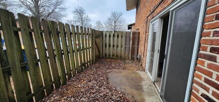 10006 Isabelle Ct in St. Ann, MO - Building Photo - Building Photo